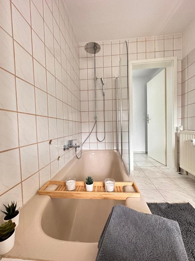 Apartment - Kueche, Badewanne, Regendusche, Netflix *